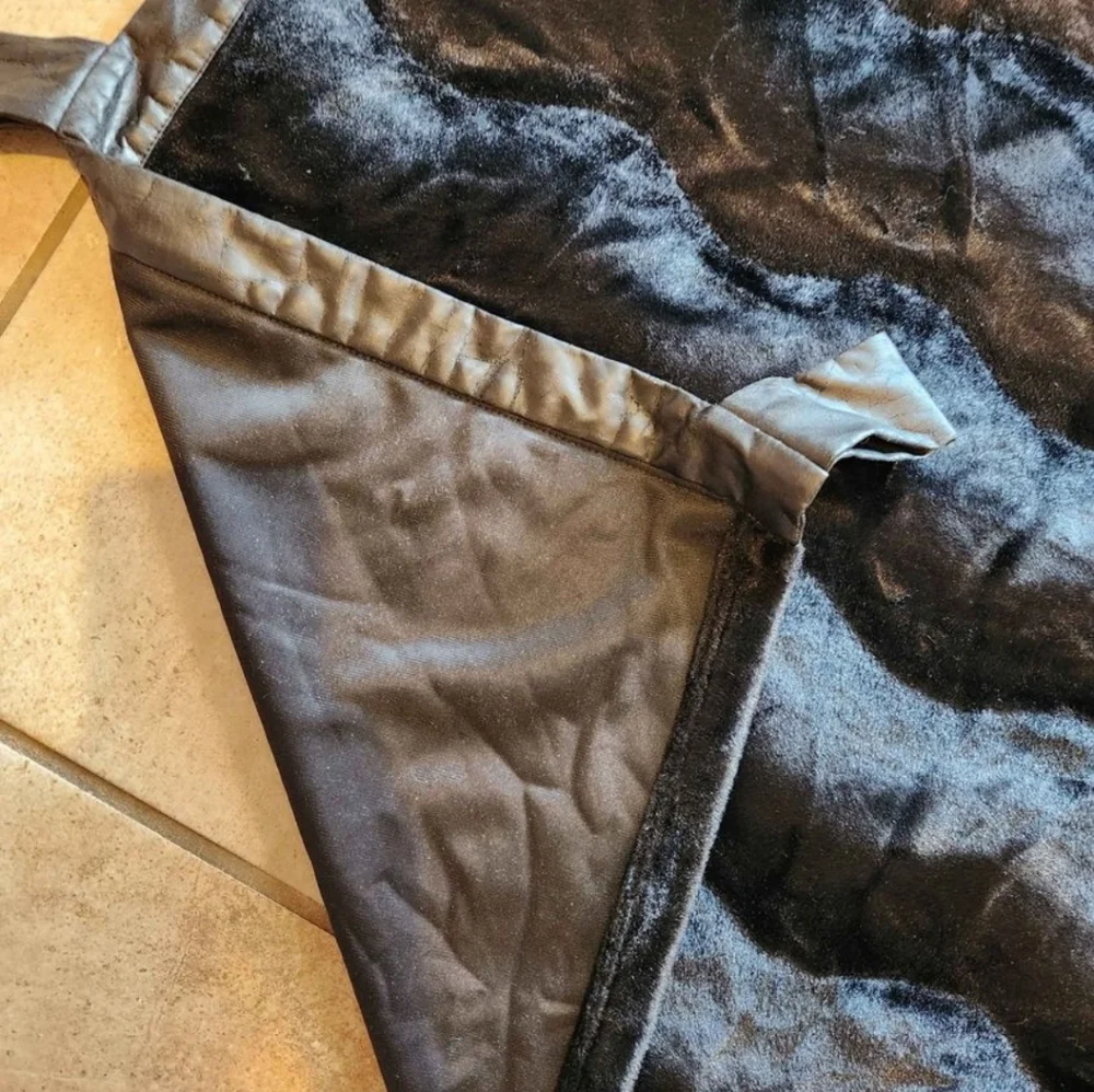 Velvety Curtain.  Heavy, Thick, room darken.
